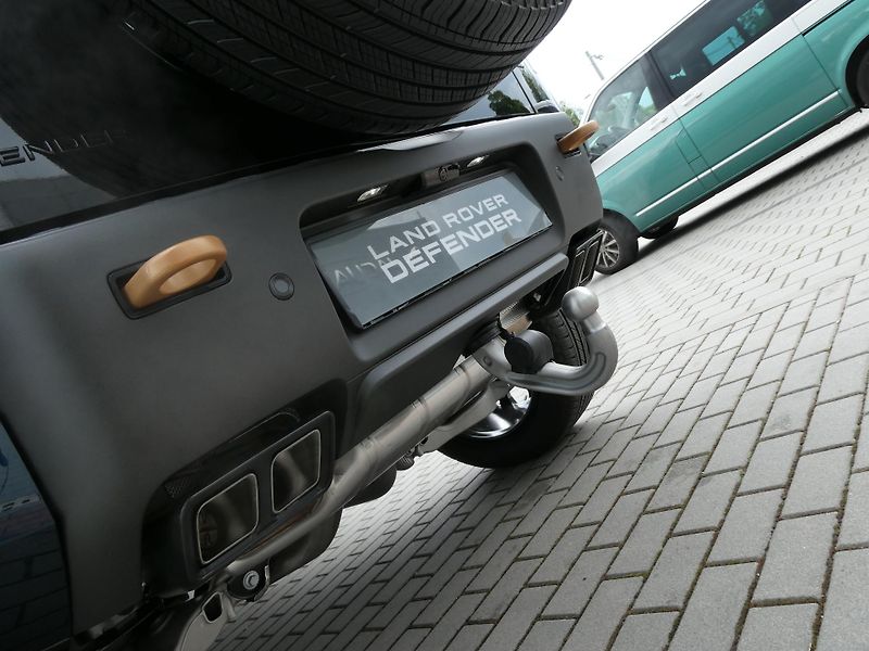 Land Rover Defender 110 4,4 OCTA P635 - fotka 41 z 47