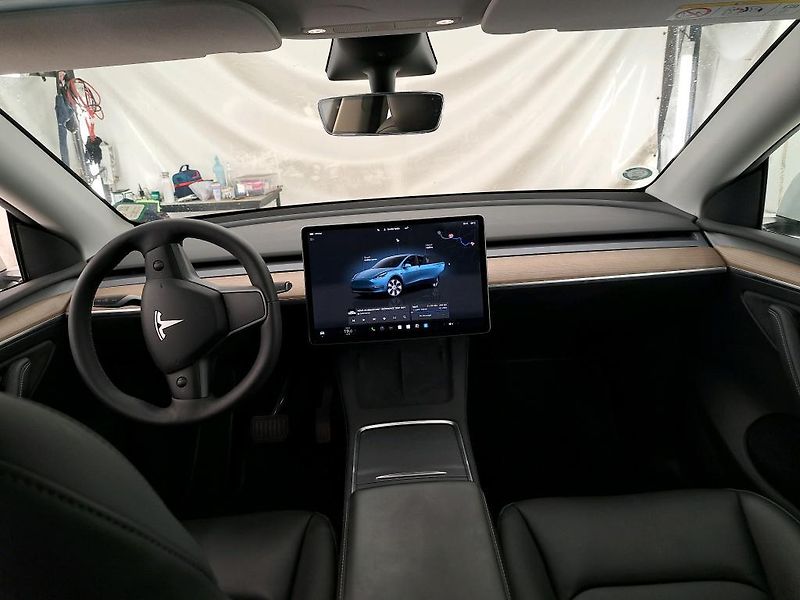 Tesla Model Y AWD Long Range    PŘIPRAVUJEME - fotka 8 z 9