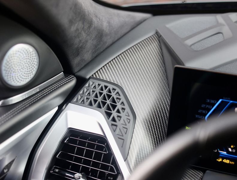 BMW XM (2023) 4.4 V8 ehybrid 480 KW - fotka 43 z 57