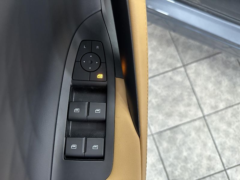 MG HS (2025) EXCLUSIVE A/T - fotka 7 z 15