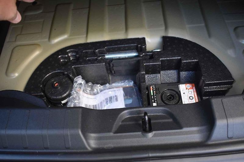 Menší hrboly Jeep Avenger přejíždí s grácií