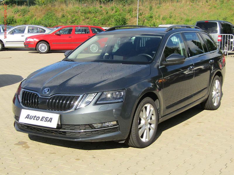 Škoda Octavia (2019) 1.6TDi, Style, DSG - fotka 3 z 17