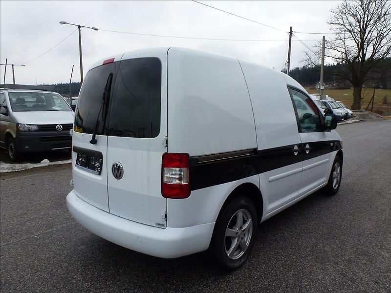 Volkswagen Caddy 1,9 TDI - fotka 9 z 45