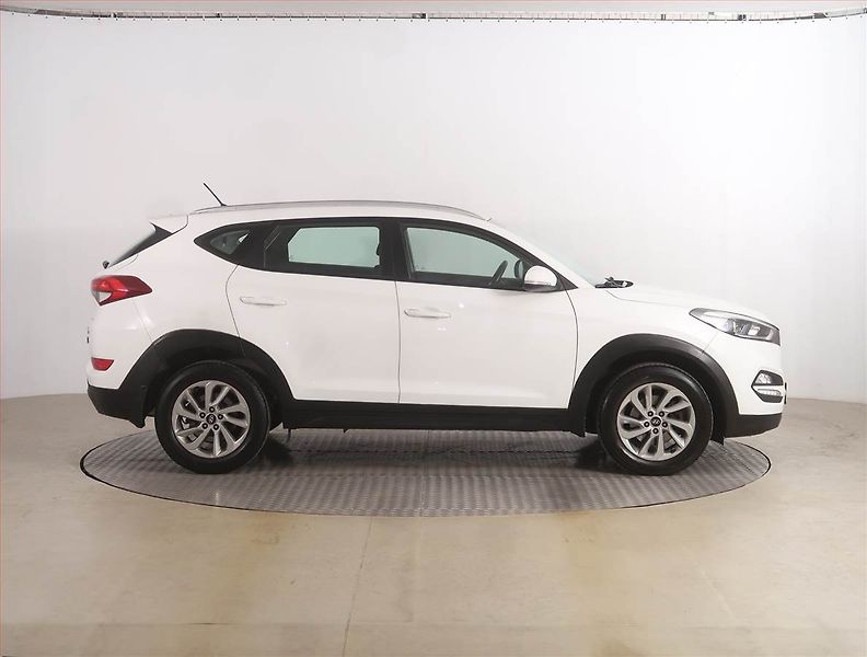 Hyundai Tucson (2016) 1.6 GDI, Serv.kniha, Tempomat - fotka 6 z 16