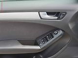 Audi A4 (2011) 2.0 TDI, AT, autoAC - náhled 15