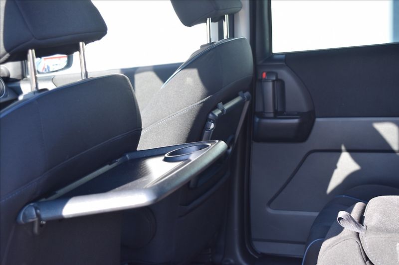 Mazda 5 2,0 DiSi 110KW  ALU VÝHŘEV SED - fotka 20 z 46