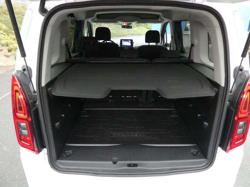 Toyota ProAce City VERSO 1,5D závěs - fotka 15 z 15