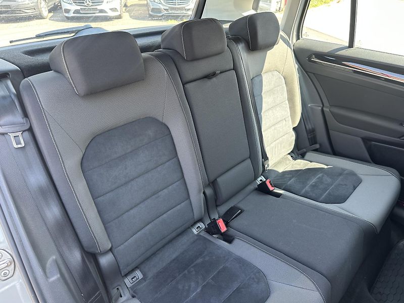 Volkswagen Golf Sportsvan (2015) 1.4 TSI 92 KW - fotka 19 z 37
