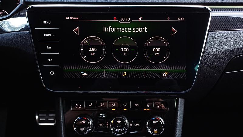 Škoda Superb 140kW TDI 4x4 SPORTLINE - fotka 39 z 47