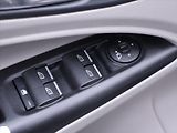 Ford Tourneo Connect 1,5 TDCI Titanium CZ Panorama - náhled 17