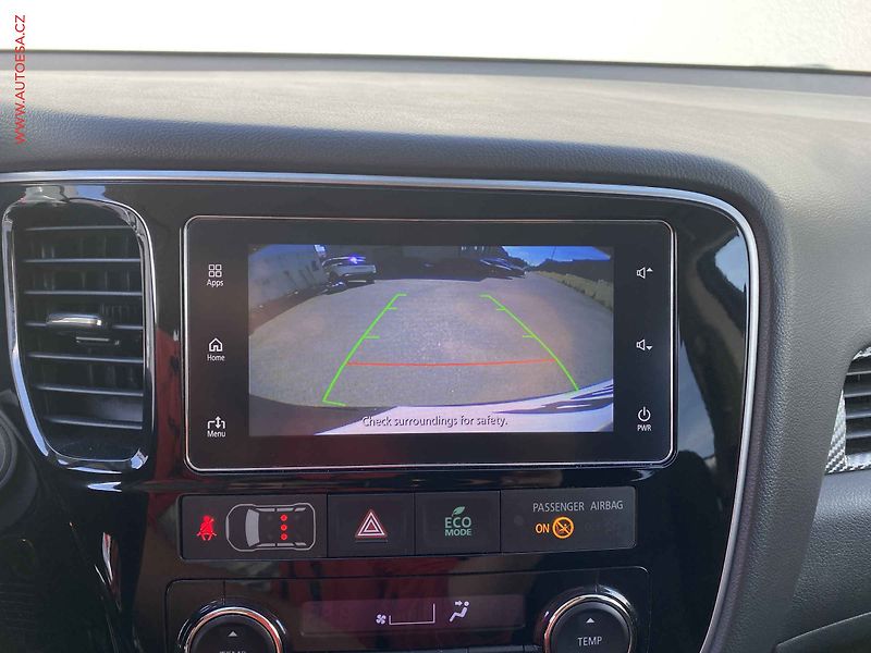 Mitsubishi Outlander (2017) 2.0, AC, tempo, kamera - fotka 15 z 15