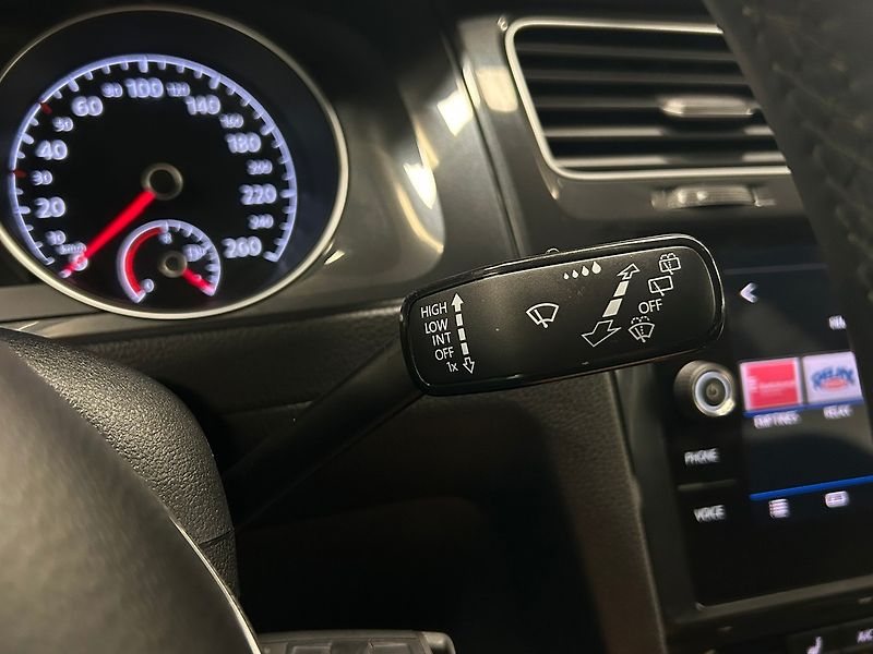 Volkswagen Golf (2019) 1.5 TGI Comfort MAN 2019 | Zár - fotka 45 z 62