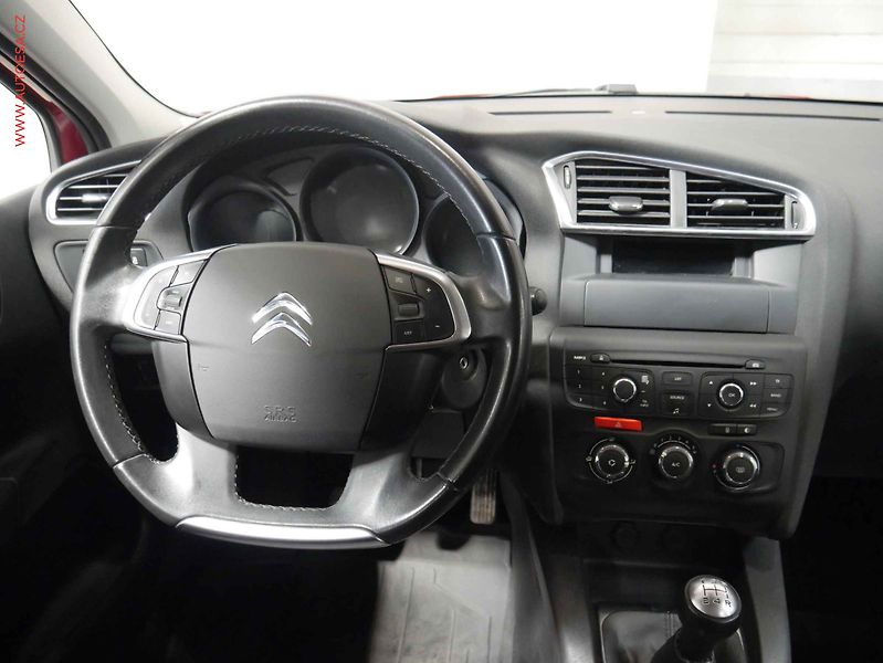 Citroën C4 (2016) 1.2i, 2.maj,ČR, STK6/28 - fotka 13 z 17