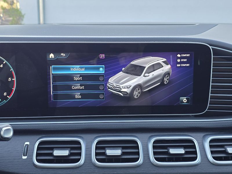 Mercedes-Benz GLE (2023) 300d 200kW 4MATIC TAŽNÉ  - fotka 15 z 29