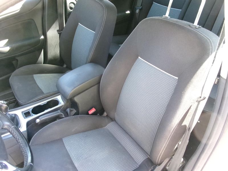Ford Mondeo (2012) 2.0 TDCi AC TEMP ZADÁNO - fotka 11 z 23