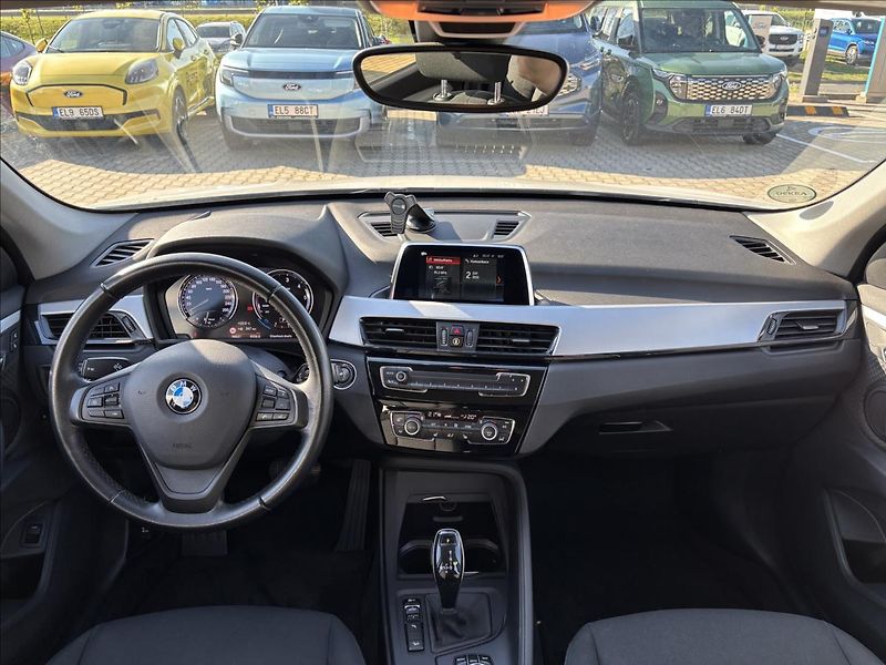 BMW X1 2,0 xDrive 18d 110kW - fotka 16 z 43