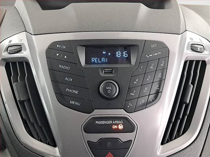 Ford Transit Custom (2016) 2.0 EcoBlue, Bus, 8Míst, ČR - fotka 13 z 15