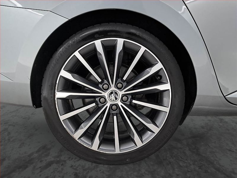 Škoda Superb (2017) Laurin&Klement 2.0 TDI - fotka 15 z 23
