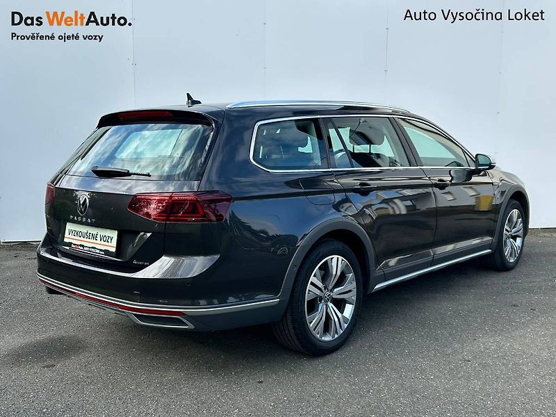 Volkswagen Passat (2022) 2.0 TDI 147kW Head Up Matrix - fotka 2 z 30