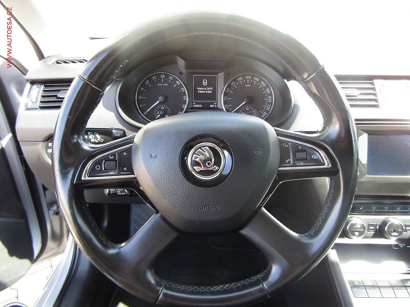 Škoda Octavia (2014) 2.0 TDi 4x4, AC, TZ, park - fotka 17 z 18