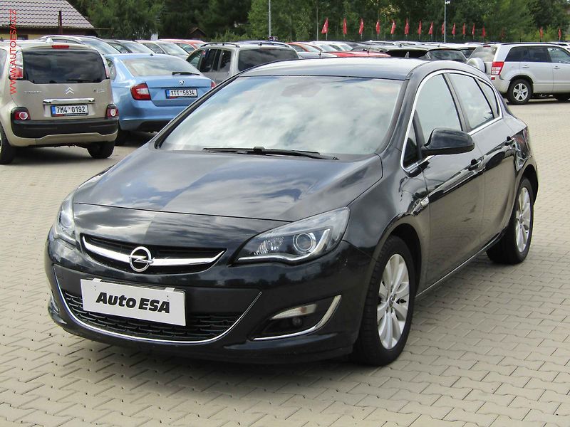 Opel Astra (2014) 2.0CDTi, Automat - fotka 3 z 21
