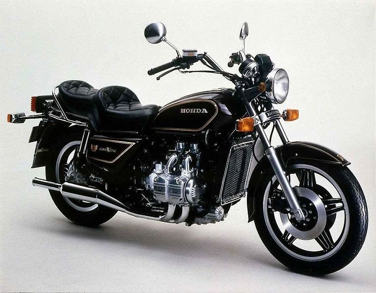 K 50. výročí modelu Gold Wing představila Honda speciální edici GL1800 Gold Wing Tour 50th Anniversary