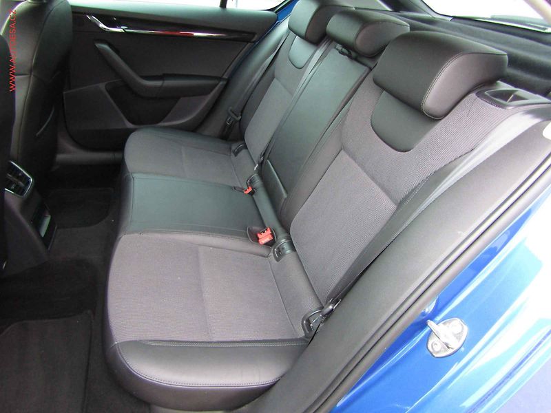 Škoda Octavia (2020) 2.0TDi, ČR, Style, LED, +pneu - fotka 10 z 20