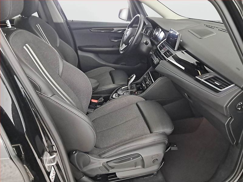 BMW Řada 2 (2019) 218i Gran Tourer, Automat - fotka 9 z 20