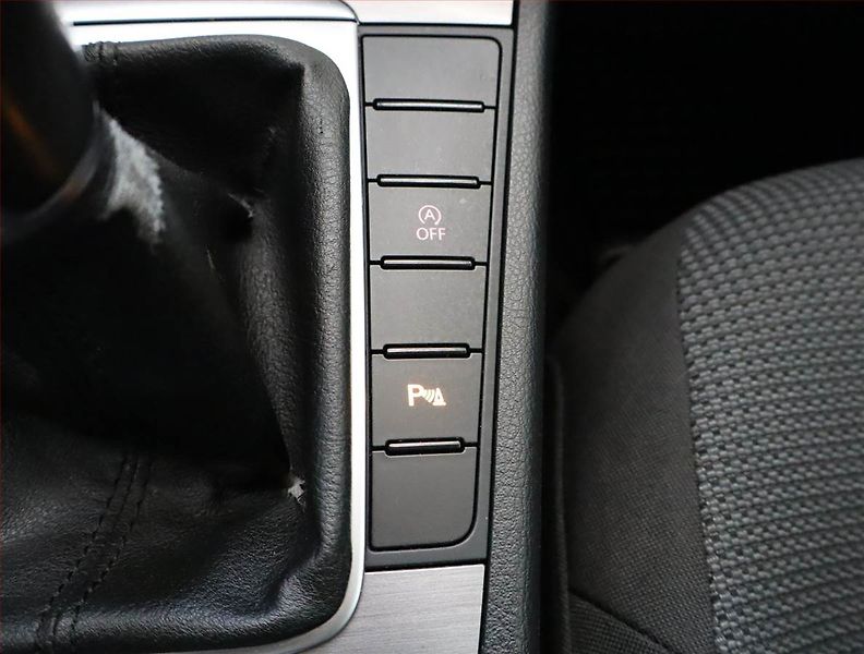 Volkswagen Passat (2014) Comfortline 2.0 TDI, Tempomat - fotka 17 z 22