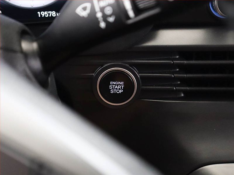 Hyundai Bayon (2024) 1.0 T-GDI - fotka 19 z 21