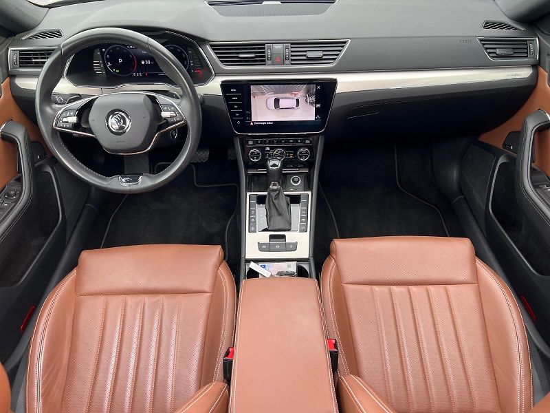 Škoda Superb (2023) L&K 140kW WEBASTO PANO TAŽNÝ - fotka 10 z 38