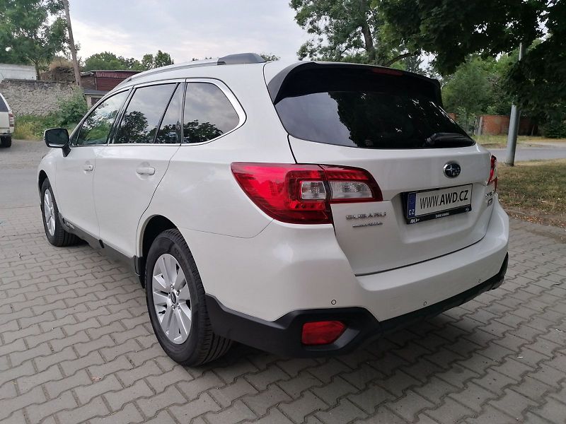 Subaru Outback (2015) 2.0D Comfort Navi CVT MY2015 - fotka 3 z 10