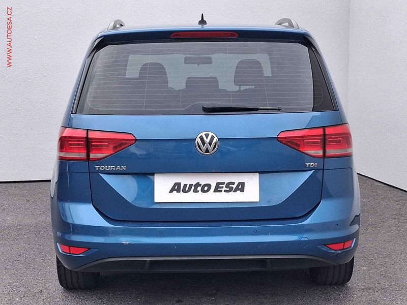Volkswagen Touran (2016) 1.6TDi, Navi, AC - fotka 5 z 18