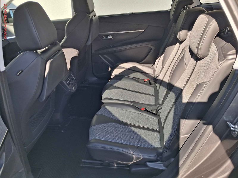Peugeot 5008 (2018) 1.5 HDi 7míst, Allure, LED - fotka 10 z 20