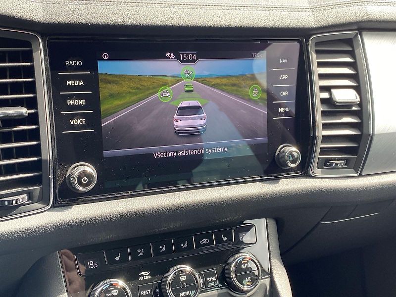 Škoda Kodiaq (2022) 1.5 TSI Ambition - fotka 21 z 37