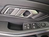BMW Řada 3 320d xDrive AT Touring - náhled 17
