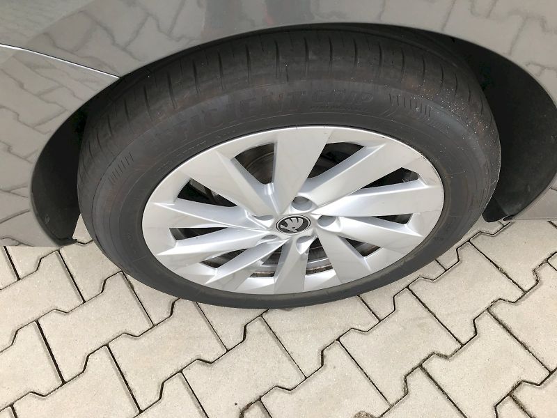 Škoda Octavia (2025) COMBI TOP SELECTION 1,5 TSI M- - fotka 14 z 28