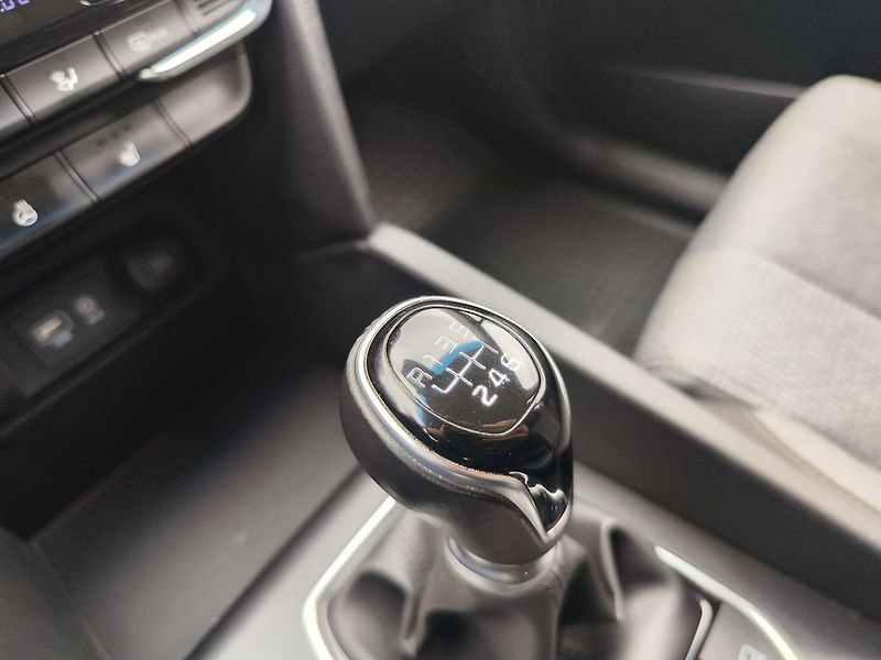 Hyundai Santa Fe 2.0 CRDI/110kW Smart Success - fotka 25 z 34