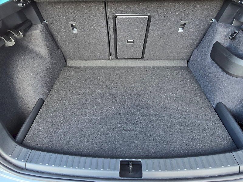Škoda Karoq (2026) SPORTLINE 4X4 TDI 2.0/110KW A7 - fotka 27 z 35