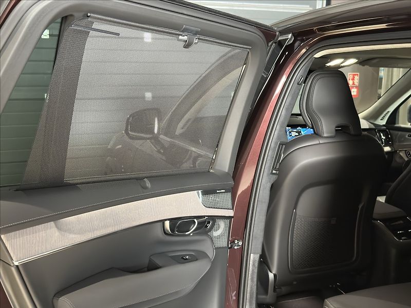 Volvo XC90 (2026) 2,0 T8  Ultra Bright - fotka 16 z 42