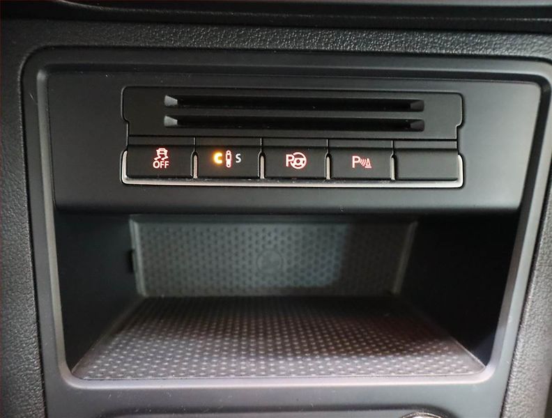 Volkswagen Tiguan (2013) 2.0 TSI, 4X4, Automat - fotka 16 z 22