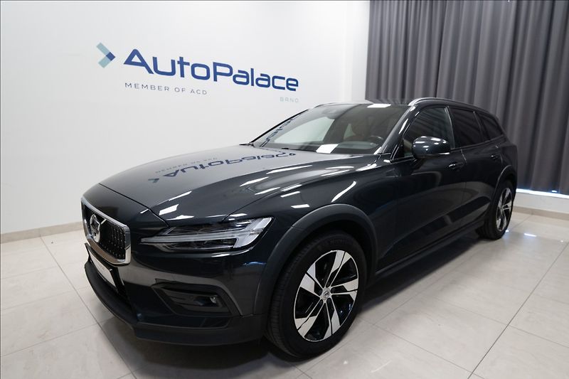 Volvo V60 2,0 D4 AWD CROSS COUNTRY TAŽNÉ - fotografie inzerátu