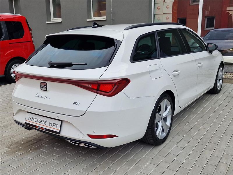 Seat Leon 2.0TDI 110kW DSG FR ST, 1.Maj - fotka 10 z 50