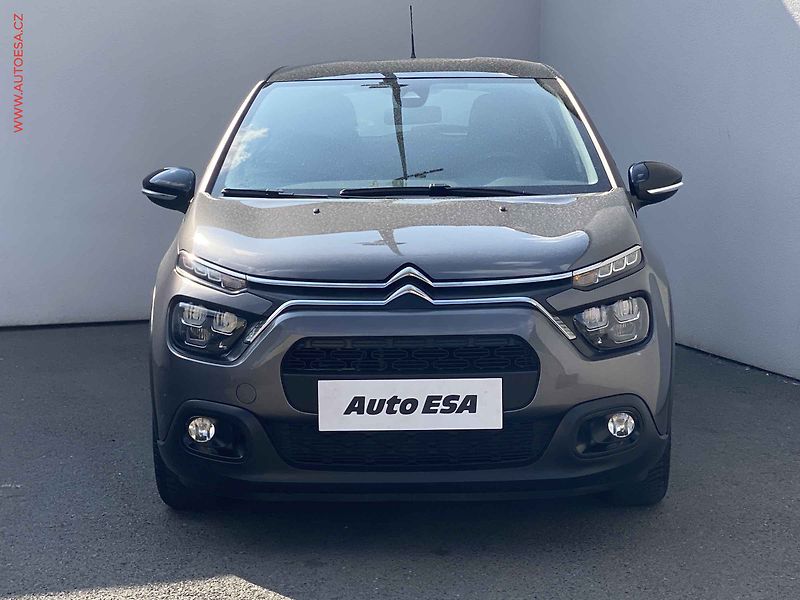 Citroën C3 (2021) 1.2 PT, Shine, navi, kamera - fotka 2 z 16