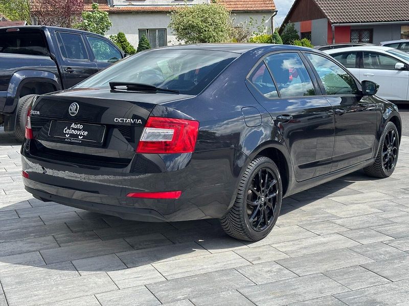 Škoda Octavia (2014) Ambition 1.6 TDI 77kW - fotka 5 z 31