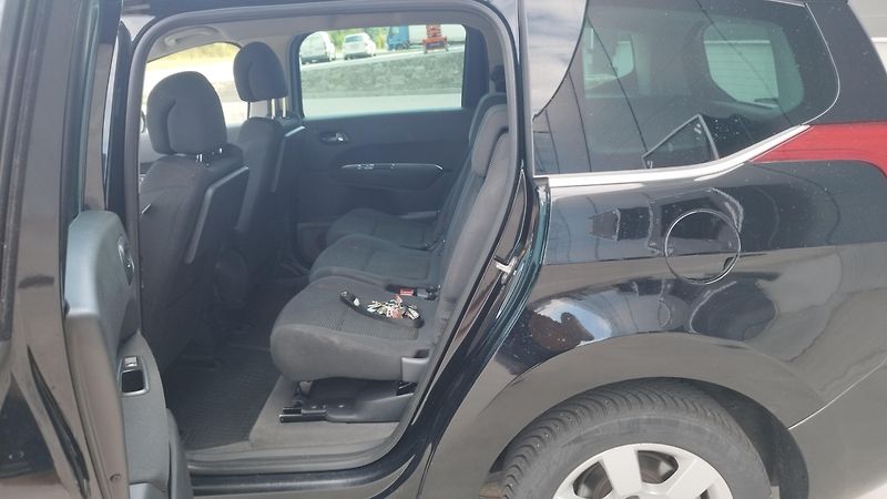 Peugeot 5008 1.6HDI,volat-608 081 843 - fotka 11 z 15