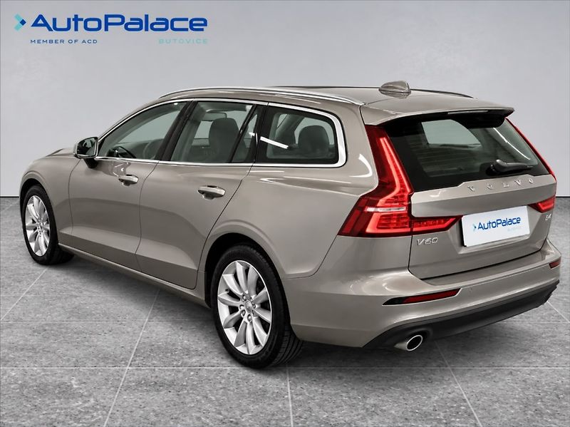 Volvo V60 2,0 145 KW , CORE - fotka 6 z 14
