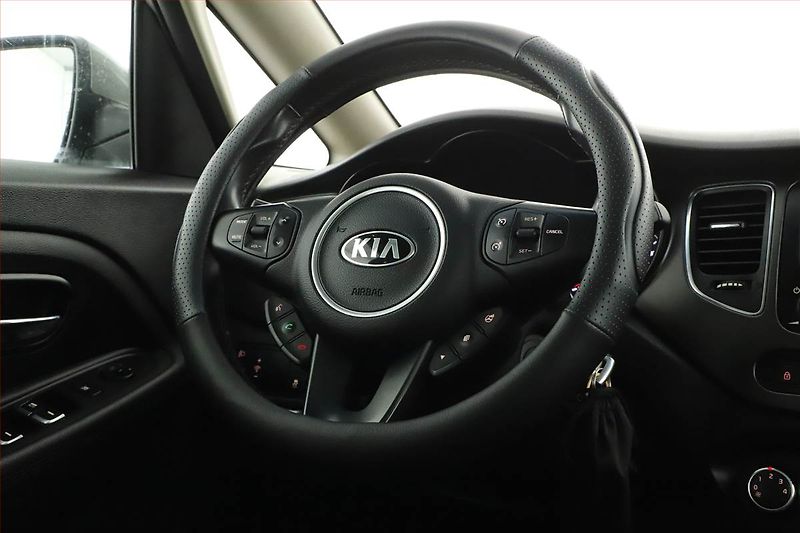 Kia Carens (2013) 1.7 CRDi, nová STK, Tažné - fotka 15 z 18