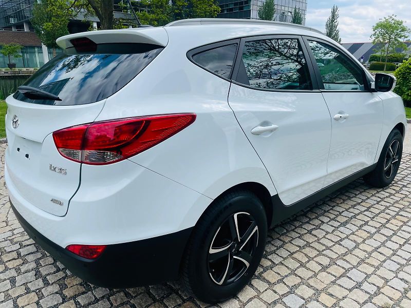 Hyundai ix35 2.0i 4x4 1MAJIITEL KAMER TAŽNÉ - fotka 11 z 46