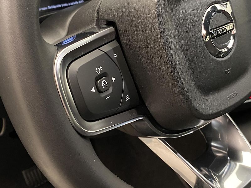 Volvo XC40 PURE ELECTRIC RECHARGE CORE  - fotka 20 z 49